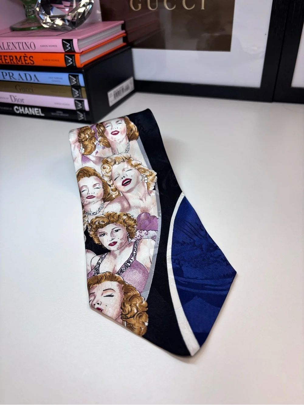 Bernard of Hollywood Marilyn Monroe Portrait-Print Tie in Navy & Pink NWOT Glam